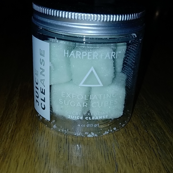 Harper + Ari exfoliating sugar cubes - Picture 3 of 4